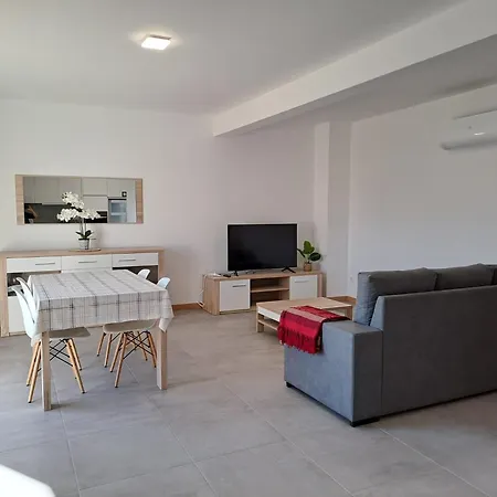 Lovely Holiday In Bemposta Near Portimao Διαμέρισμα *
